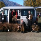 TRENZ  - unloading the Van with TRENZ helpers 